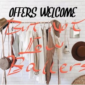 🎊🎉CLOSET CLEARANCE 🎉🎊